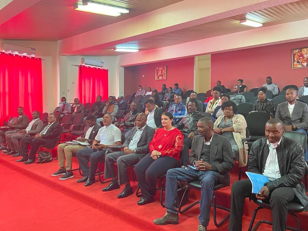 lançamento da segunda edição da revista cintífica do ISCED-HUÍLA